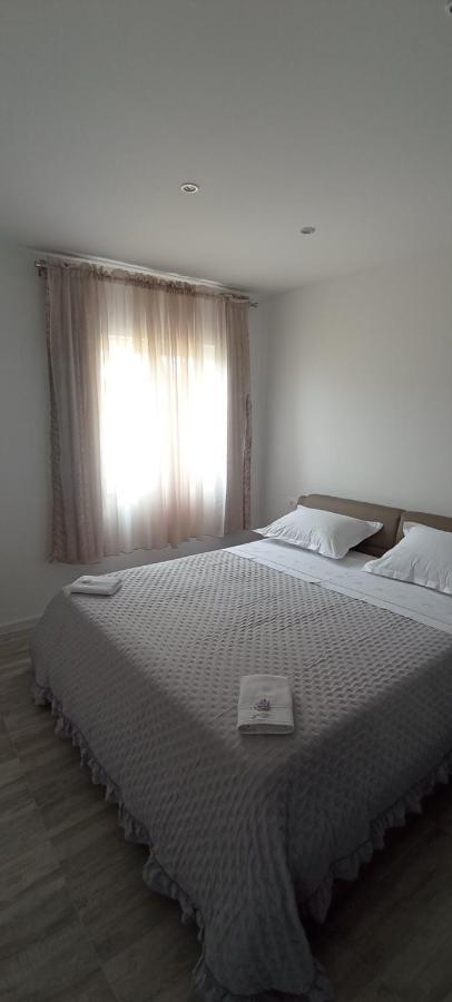 Apartman Stipan Оміш Екстер'єр фото