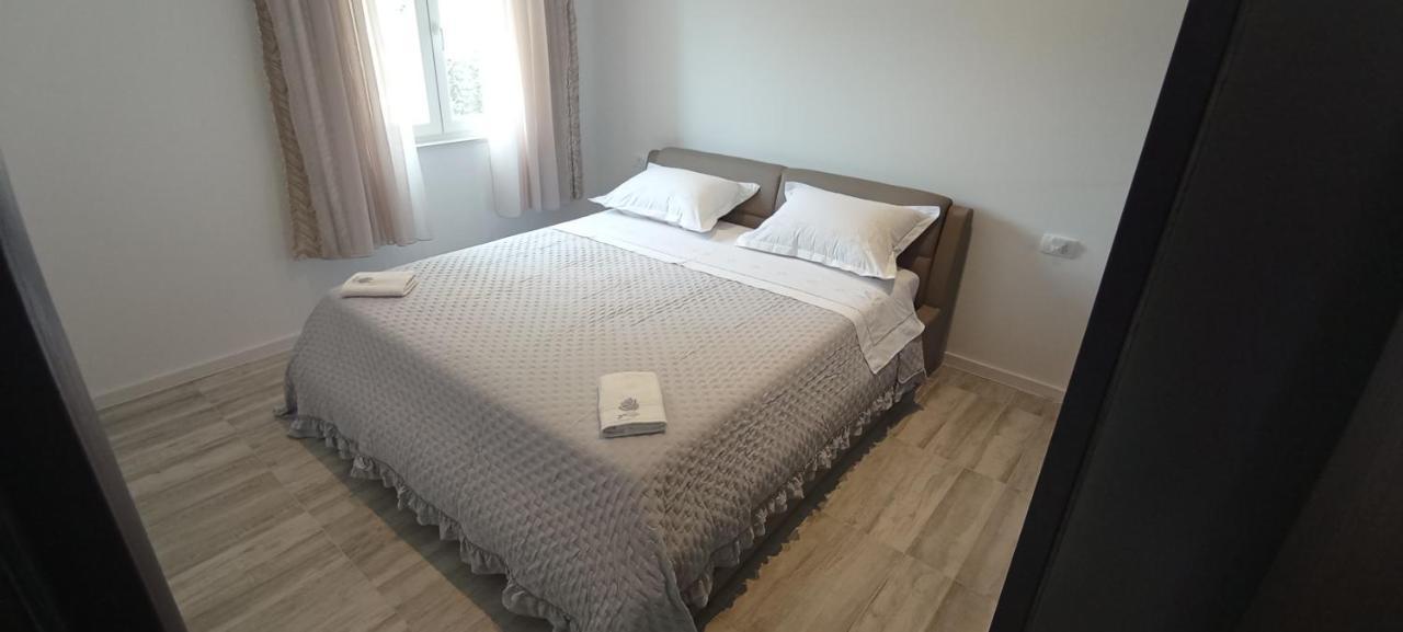 Apartman Stipan Оміш Екстер'єр фото